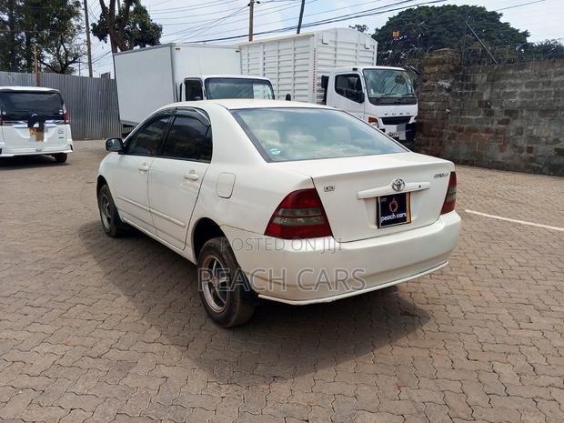 Toyota Corolla 2002 White