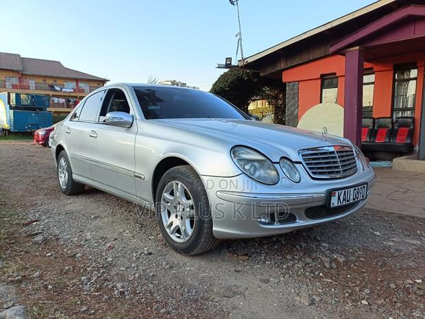 Mercedes-Benz E200 2005 Silver