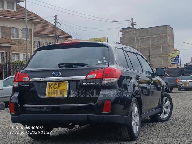 Subaru Outback 2010 Black