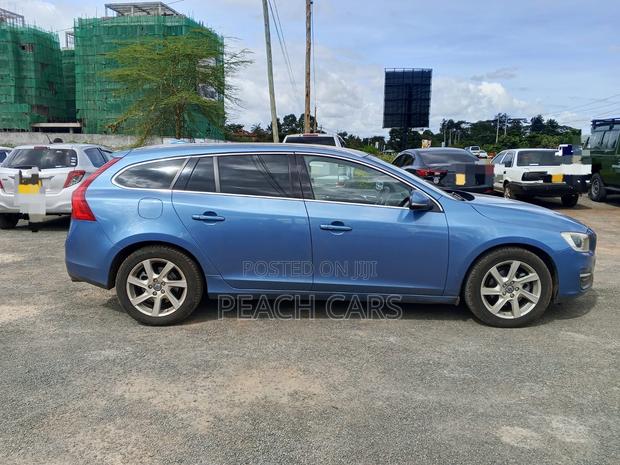 Volvo V60 2014 Blue
