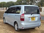 Toyota Noah 2012 Blue for sale