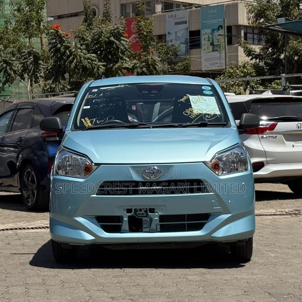Toyota Pixis 2019 Blue