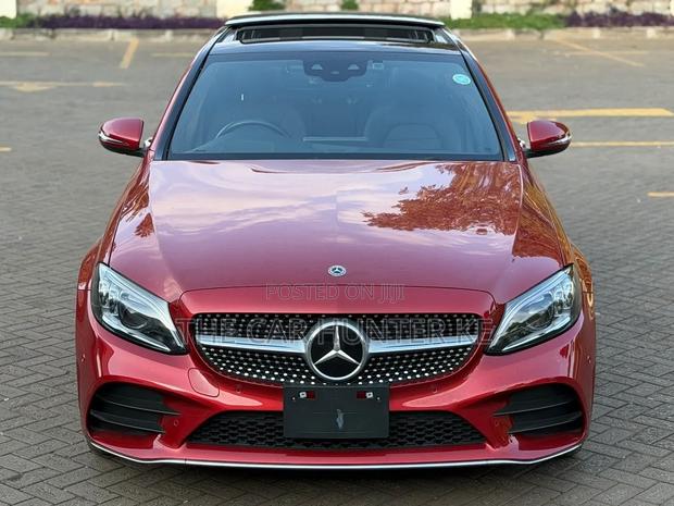 Mercedes-Benz C200 2019 Red