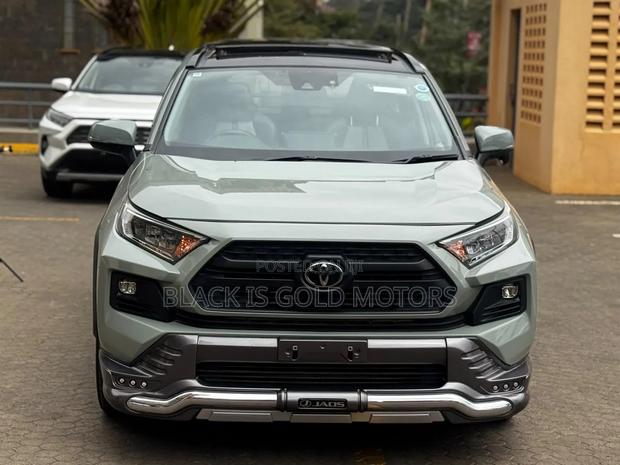 Toyota RAV4 2020 Green