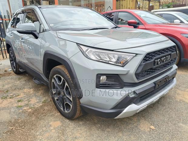 Toyota RAV4 2020 Gray