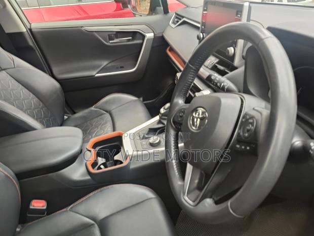 Toyota RAV4 2020 Gray