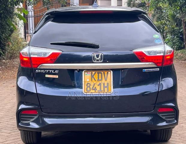 Honda Fit Shuttle 2018 Blue