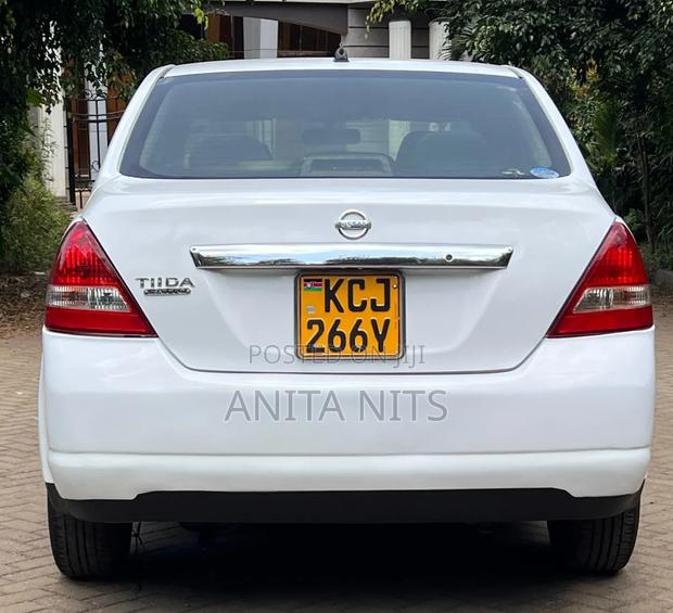 Nissan Tiida 2009 White