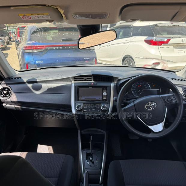 Toyota Corolla Fielder 1.5 Hybrid FWD 2019 Silver