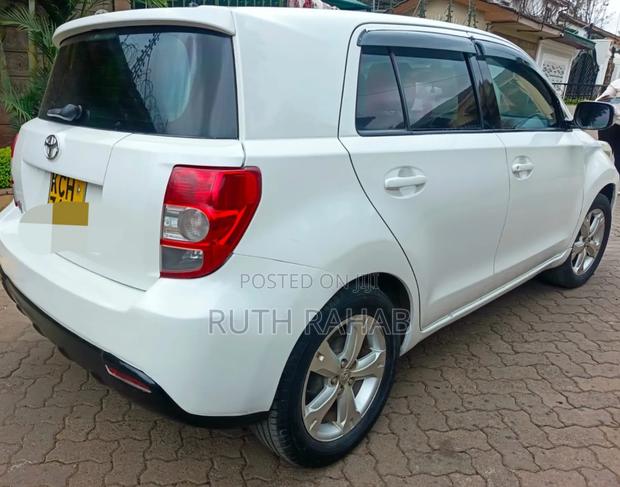 Toyota IST 2009 White