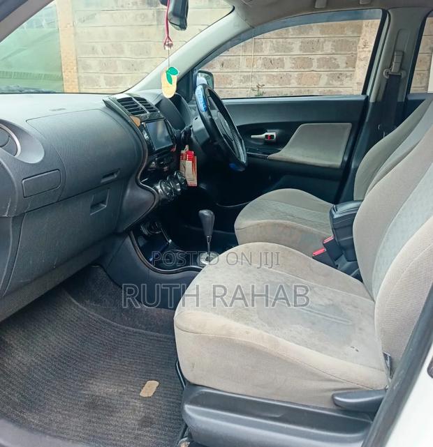 Toyota IST 2009 White