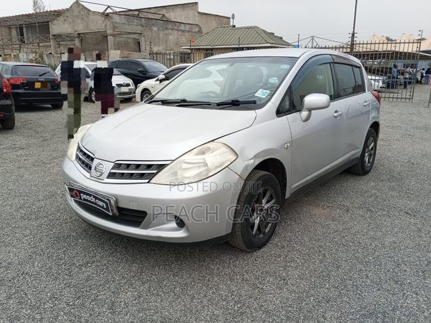 Nissan Tiida 2012 Silver