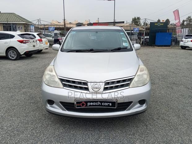 Nissan Tiida 2012 Silver