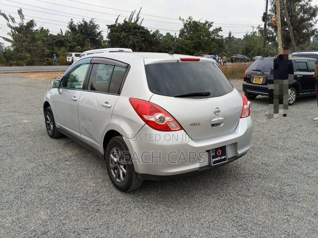 Nissan Tiida 2012 Silver