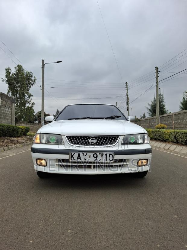 Nissan Sunny 2001 White