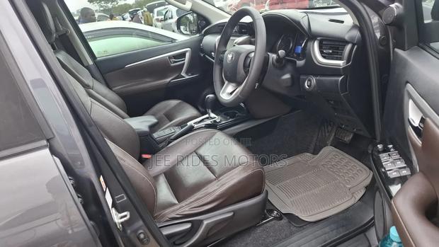 Toyota Fortuner 2019 Gray