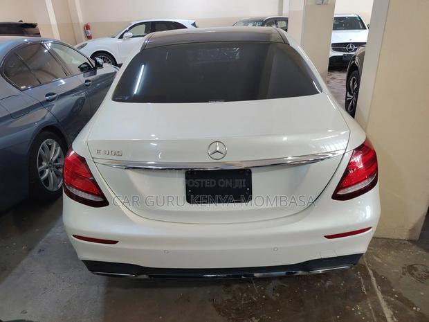 Mercedes-Benz E300 2019 White