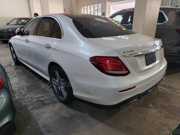 Mercedes-Benz E300 2019 White