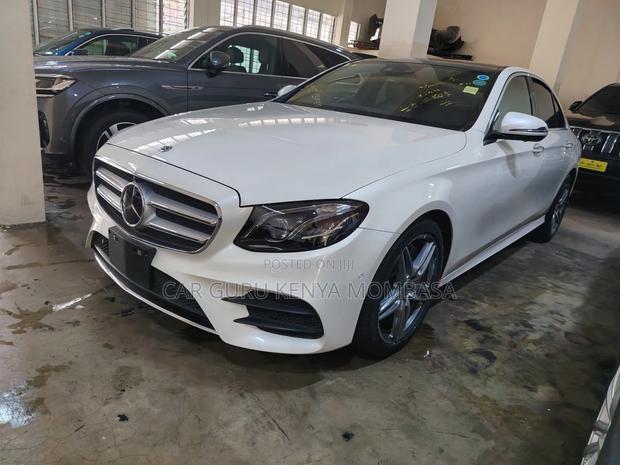 Mercedes-Benz E300 2019 White