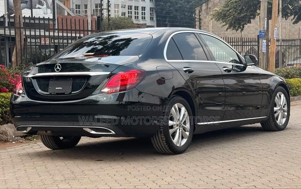 Mercedes-Benz C200 2019 Green