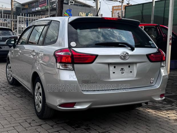 Toyota Corolla Fielder 1.5 Petrol FWD 2019 Silver
