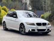 BMW 320i 2011 White for sale