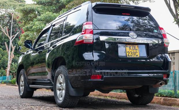 Toyota Land Cruiser Prado 2016 Black
