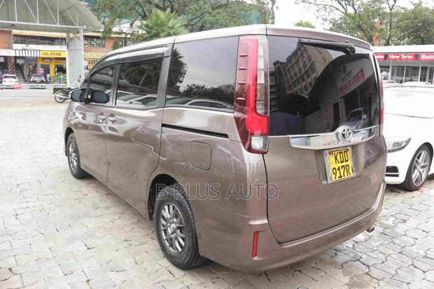 Toyota Noah 2014 Brown