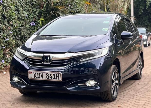 Honda Fit Shuttle 2018 Blue