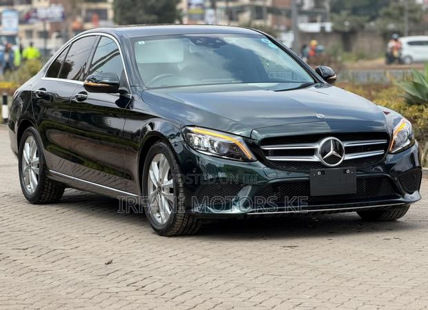 Mercedes-Benz C200 2019 Green
