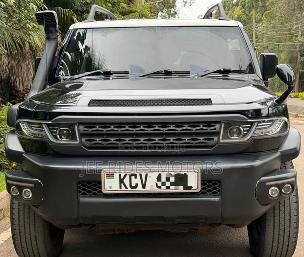 Toyota FJ Cruiser 2012 Matt Black