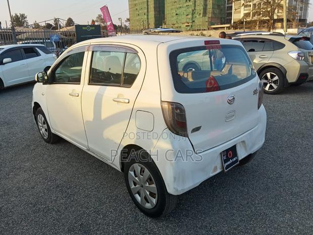Daihatsu Mira 2014 White