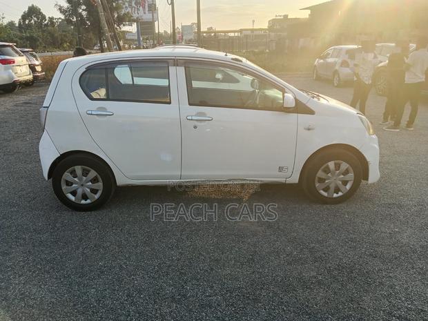 Daihatsu Mira 2014 White