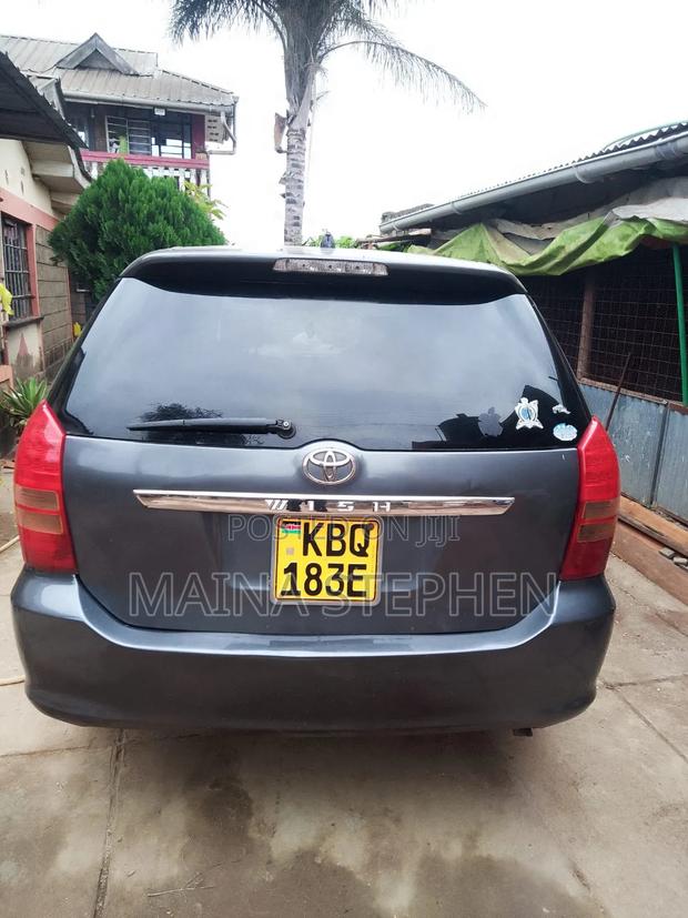 Toyota Wish 2005 Gray