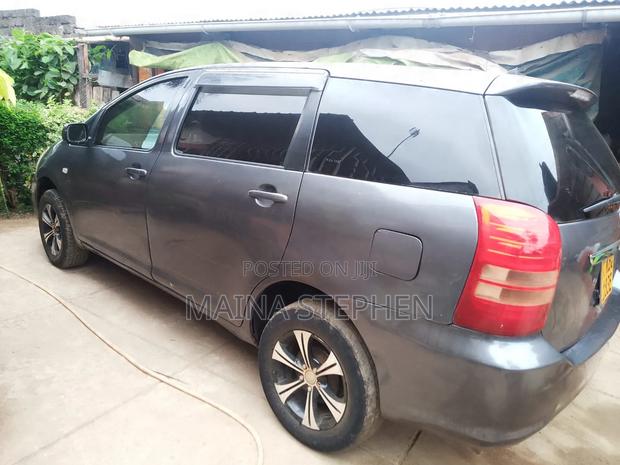 Toyota Wish 2005 Gray