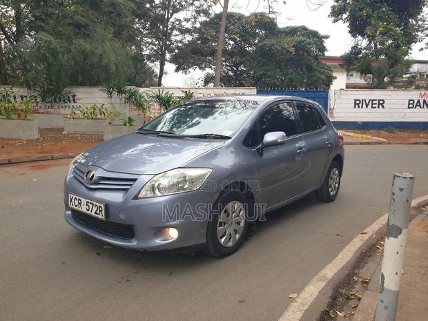 Toyota Auris 2011 Gray
