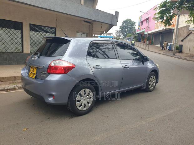 Toyota Auris 2011 Gray