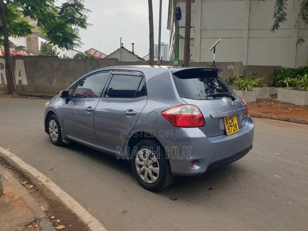 Toyota Auris 2011 Gray