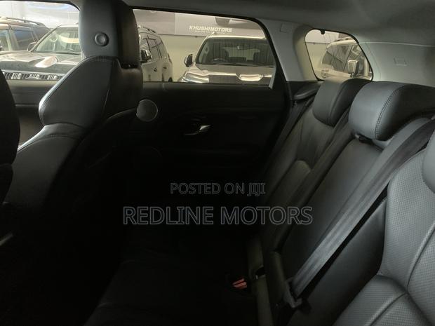 Land Rover Range Rover Evoque SE 4x4 5-Door 2018 Off white