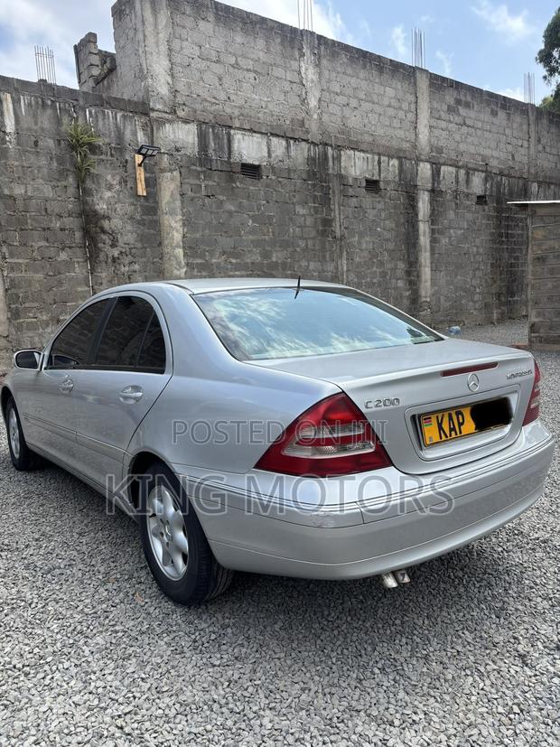 Mercedes-Benz C200 2003 Silver