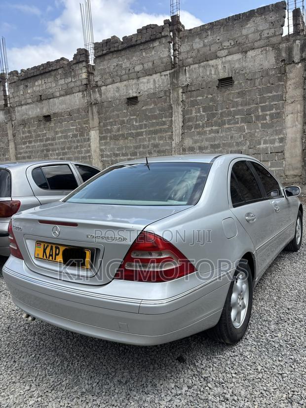 Mercedes-Benz C200 2003 Silver