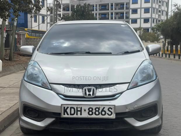 Honda Shuttle 2015 Silver
