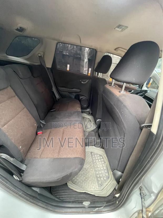 Honda Shuttle 2015 Silver