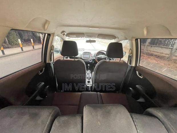 Honda Shuttle 2015 Silver