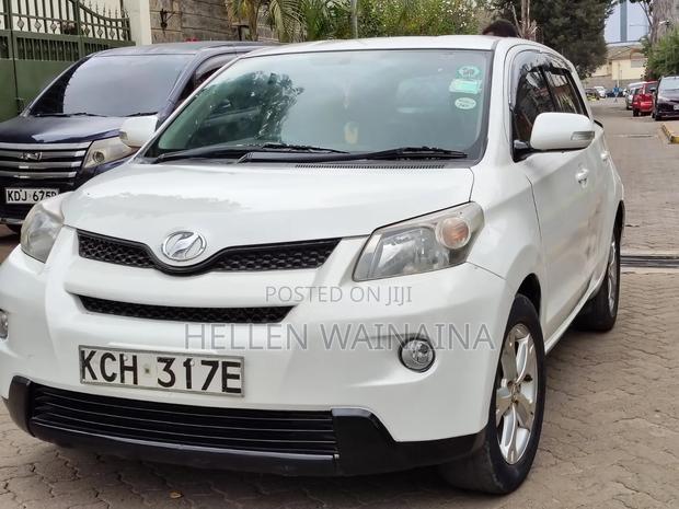 Toyota IST 2009 White