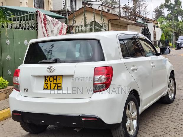 Toyota IST 2009 White