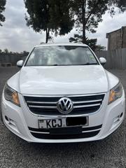 Volkswagen Tiguan 2011 White for sale