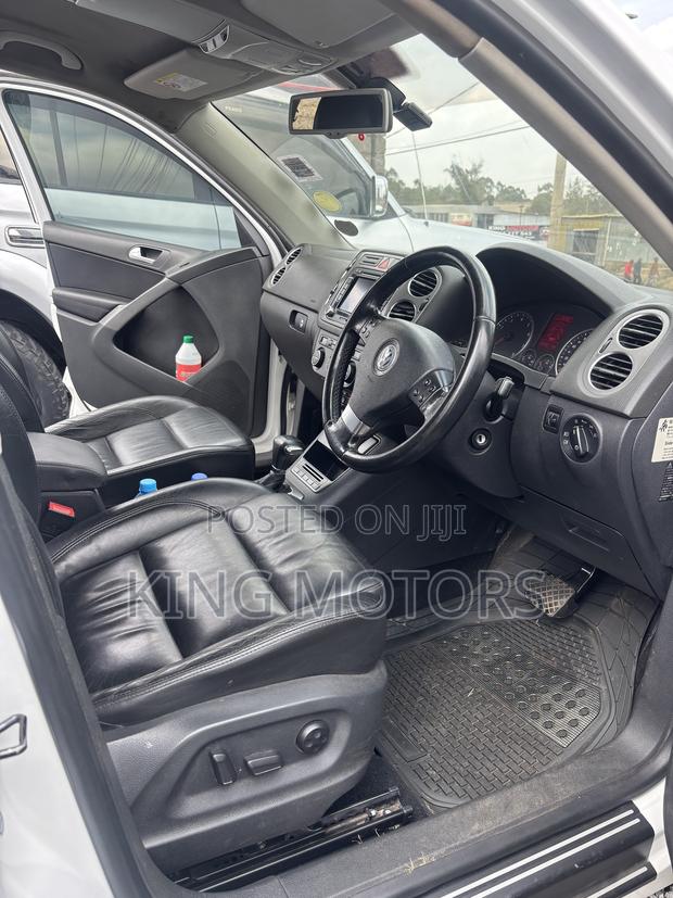 Volkswagen Tiguan 2011 White