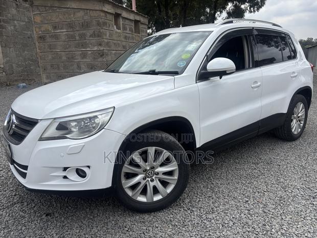 Volkswagen Tiguan 2011 White