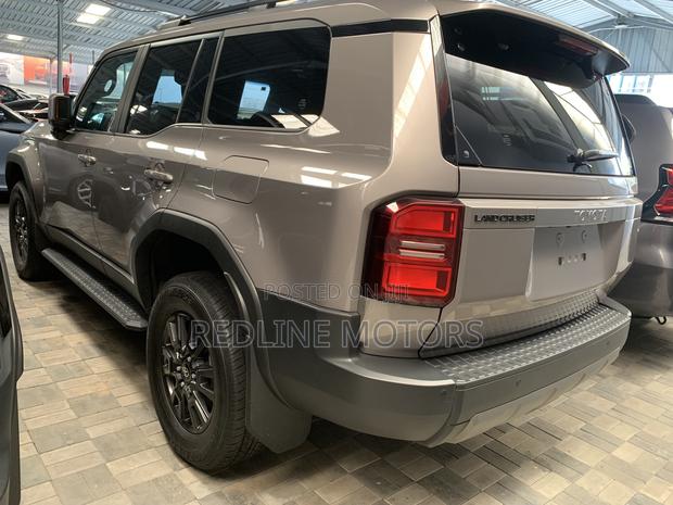 Toyota Land Cruiser Prado 2.7 2024 Gray